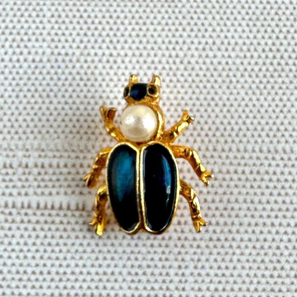 Gold-Tone Beetle Brooch With Faux Pearl & Enamel Detailing 7/8"